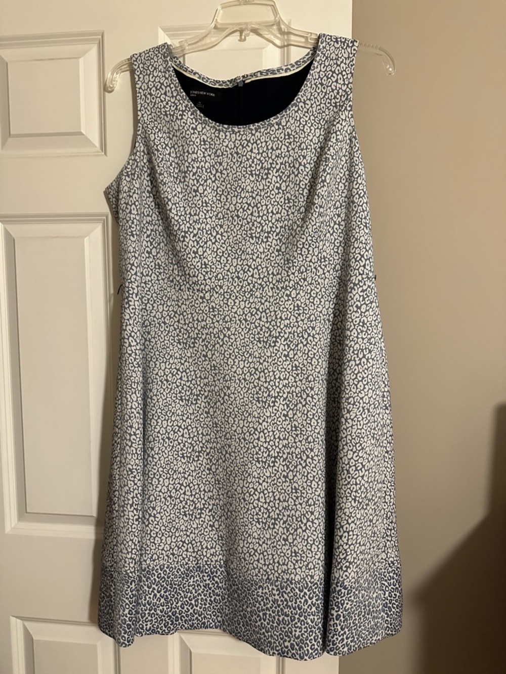 Jones New York White and Navy Leopard Print Midi Dress